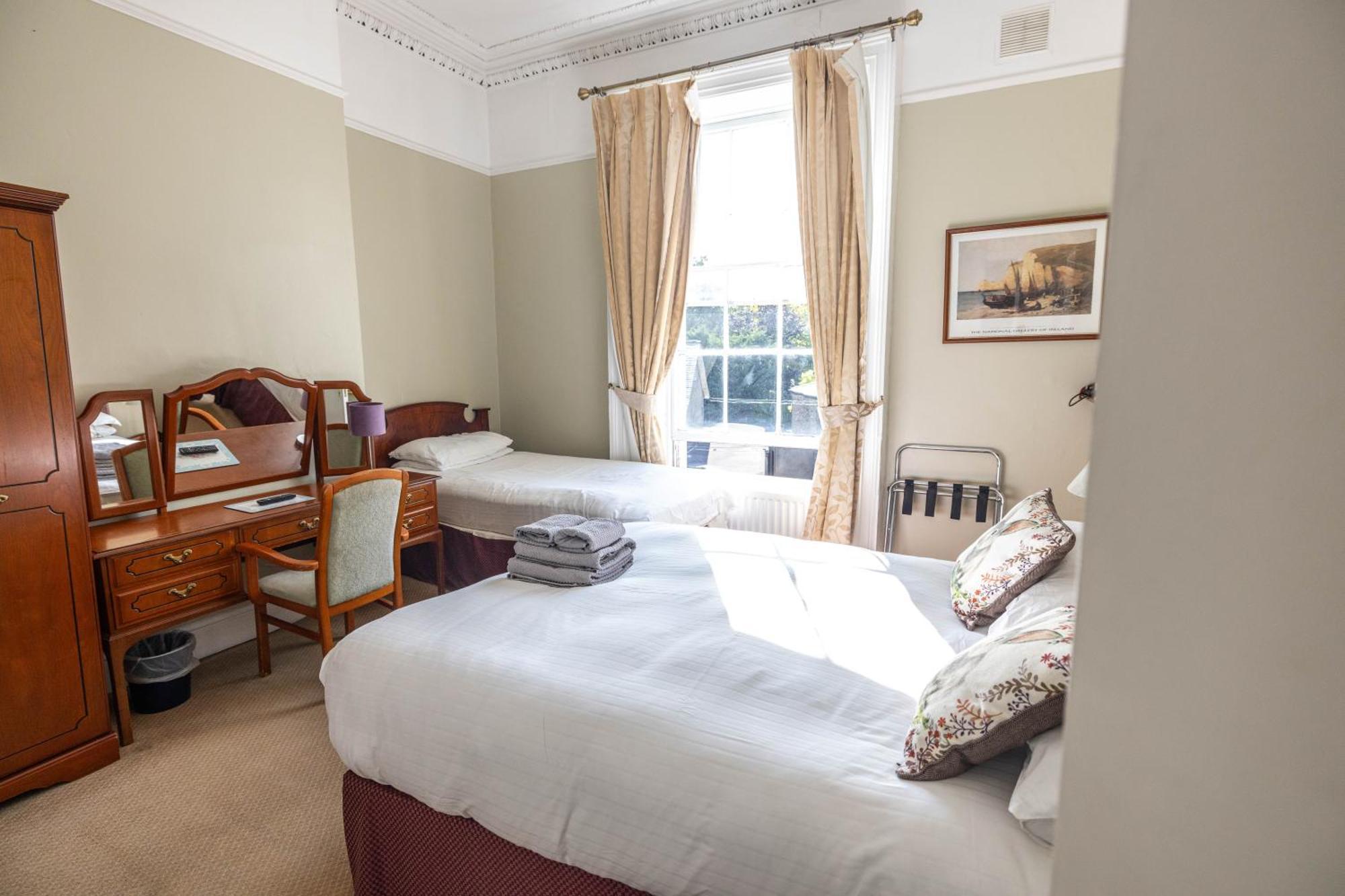 Abbeyleigh House Bed & Breakfast - Dublin — Photos 3